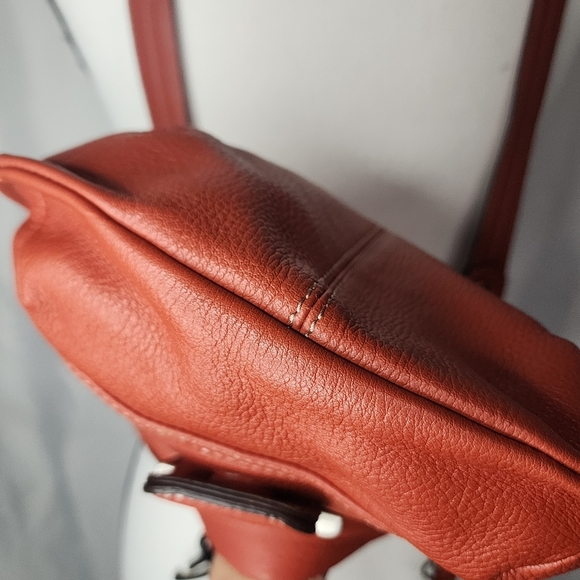 B Makowsky Genuine Leather Shoulder/Crossbody Purse in Orange - Picture 15 of 16